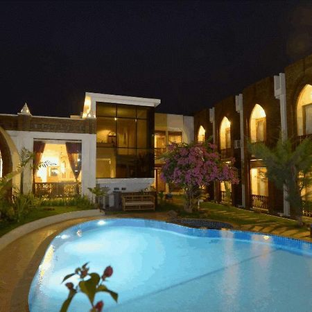 Raza Gyo Hotel Баган Екстериор снимка