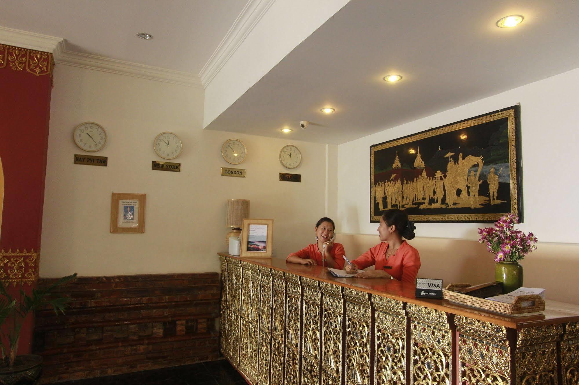 Raza Gyo Hotel Баган Екстериор снимка